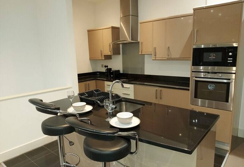 Feel At Home Nottingham