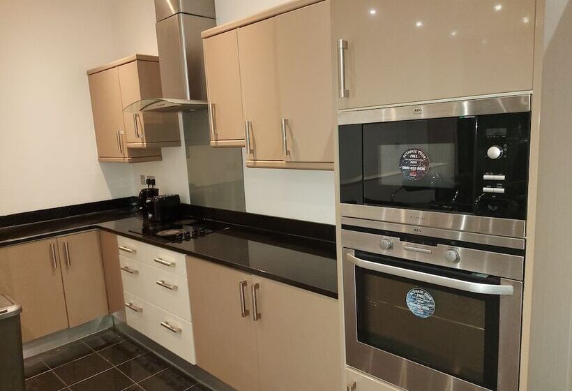 Feel At Home Nottingham