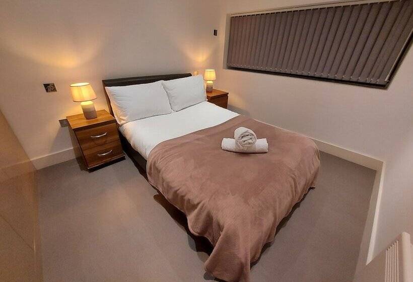 Feel At Home Nottingham