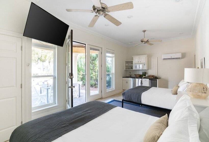 Florence By Avantstay Villa Steps From Beach