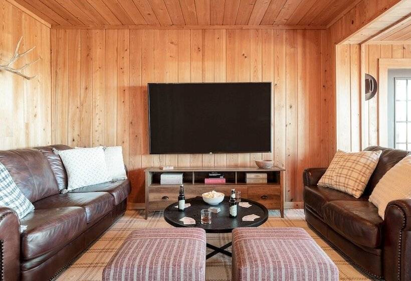 Fontana By Avantstay Gorgeous Mountain Cabin W/ Views, Hot Tub & Game Room!