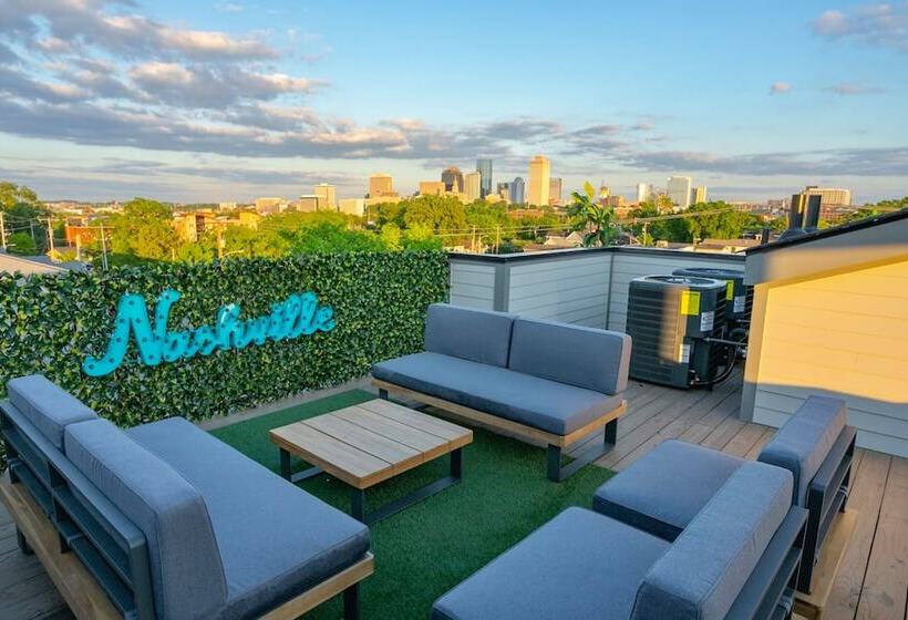 Franklin By Avantstay Trendy Townhouse In Great Location W/ Private Roof Top Patio