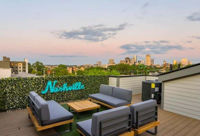 Franklin By Avantstay Trendy Townhouse In Great Location W/ Private Roof Top Patio