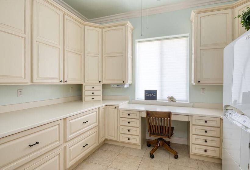 Grand Contento By Avantstay Extraordinary Estate W/ Pool & Movie Room