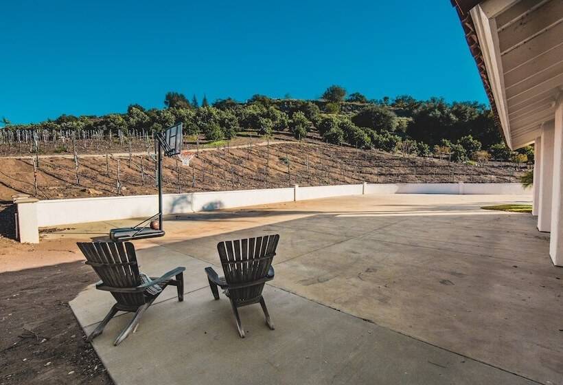 Grapevine By Avantstay Secluded 5br Villa 4 Acres Of Vineyards & Avo Groves!