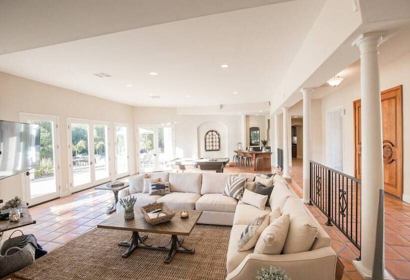 Grapevine By Avantstay Secluded 5br Villa 4 Acres Of Vineyards & Avo Groves!