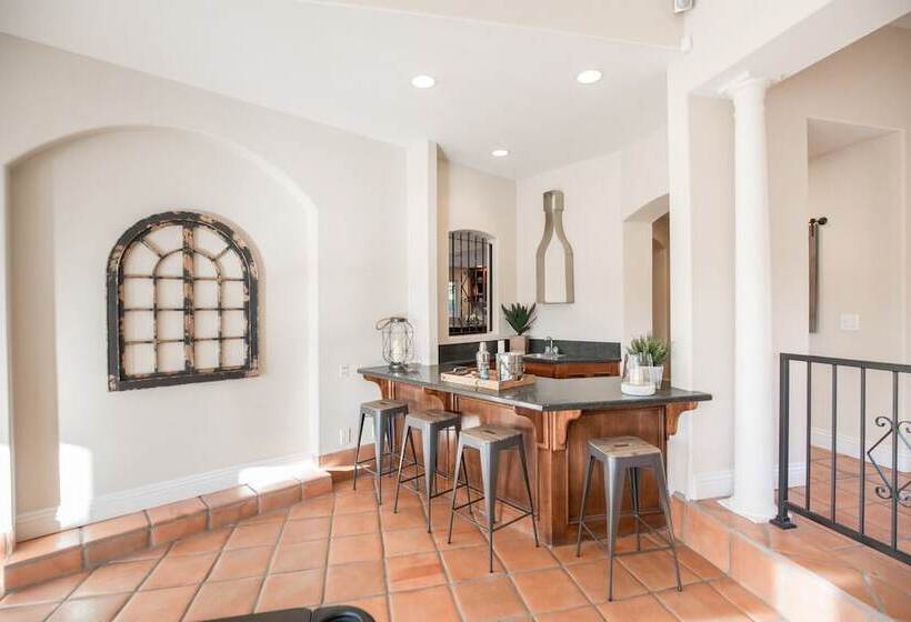 Grapevine By Avantstay Secluded 5br Villa 4 Acres Of Vineyards & Avo Groves!