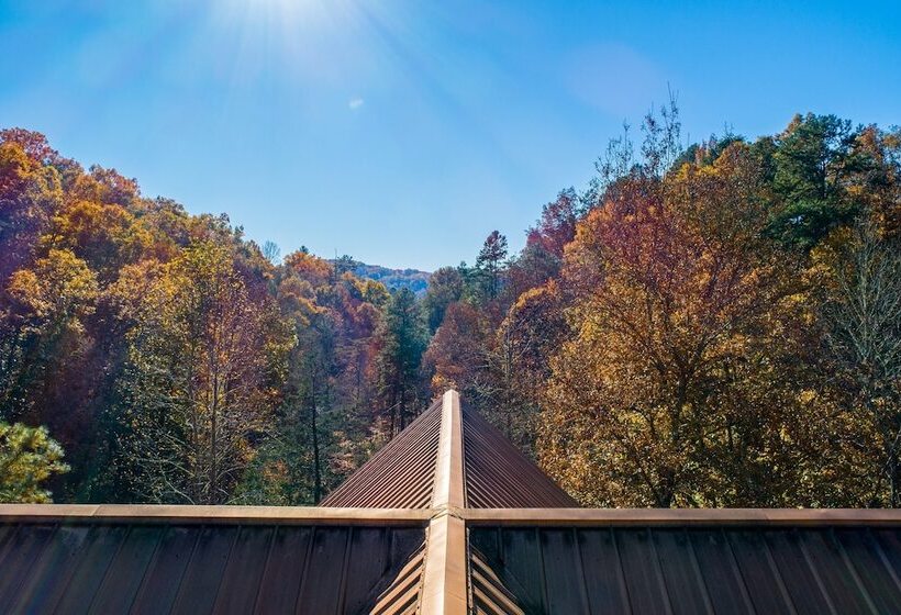 Hazel By Avantstay Cliffside Modern Cabin W/ Incredible Views & Hot Tub