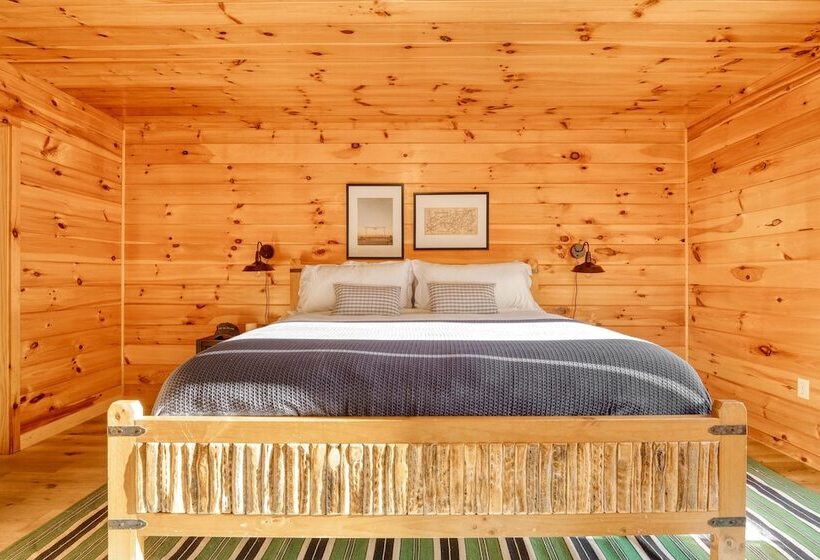 Hazel By Avantstay Cliffside Modern Cabin W/ Incredible Views & Hot Tub