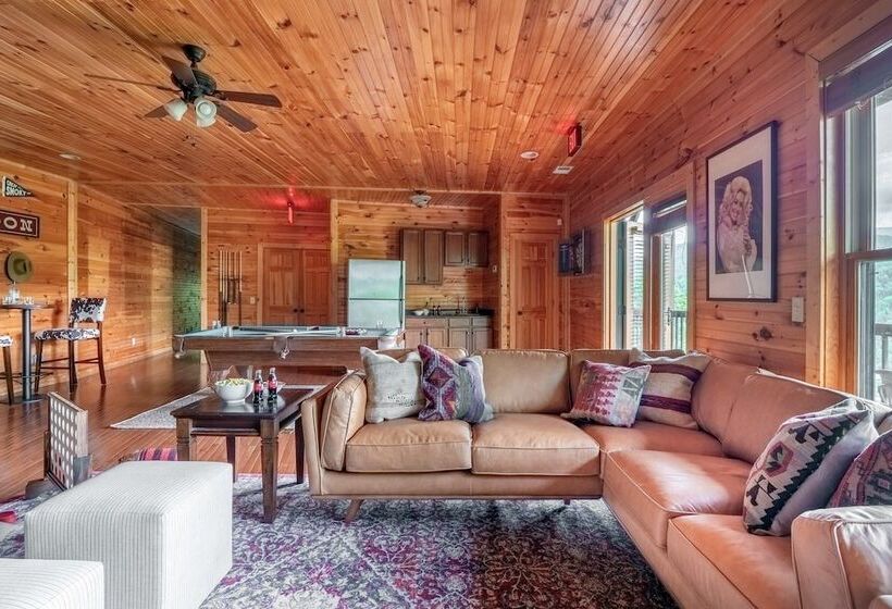 Hickory Ridge By Avantstay Incredible Private Elevated Cabin Sleeps 20!