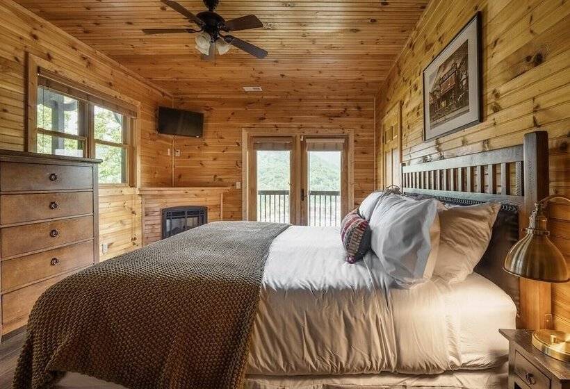 Hickory Ridge By Avantstay Incredible Private Elevated Cabin Sleeps 20!