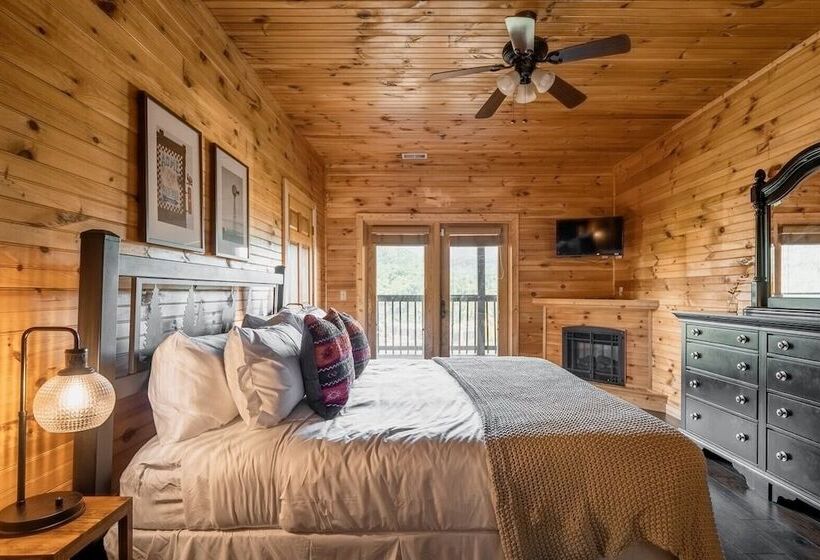 Hickory Ridge By Avantstay Incredible Private Elevated Cabin Sleeps 20!