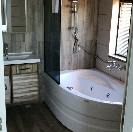 Хостел Anti̇goni̇a Buti̇k Otel