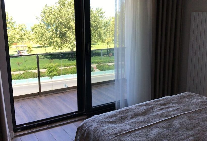 Хостел Anti̇goni̇a Buti̇k Otel