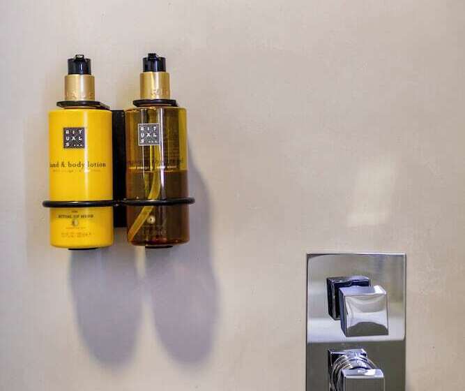 مسافرخانه Nalu Valencia Boutique Rooms