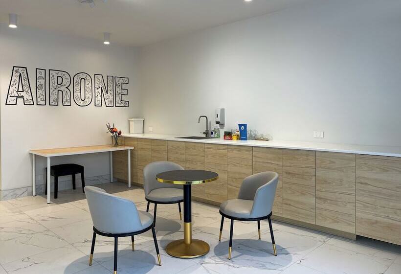 هتل Airone Capsule