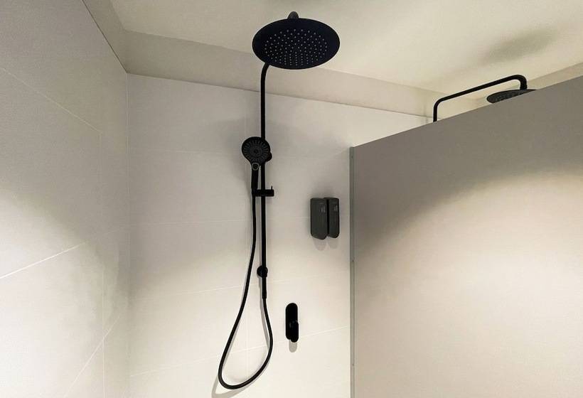 هتل Airone Capsule