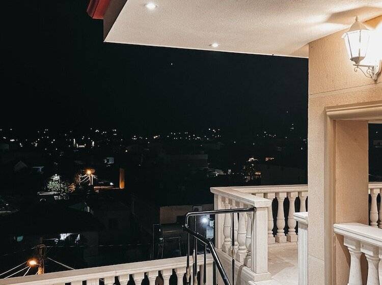 בית מלון כפרי Amansar Boutique