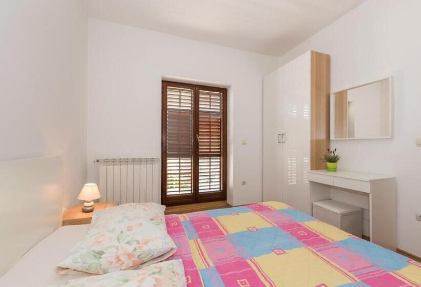 Отель Apartments Villa Adria