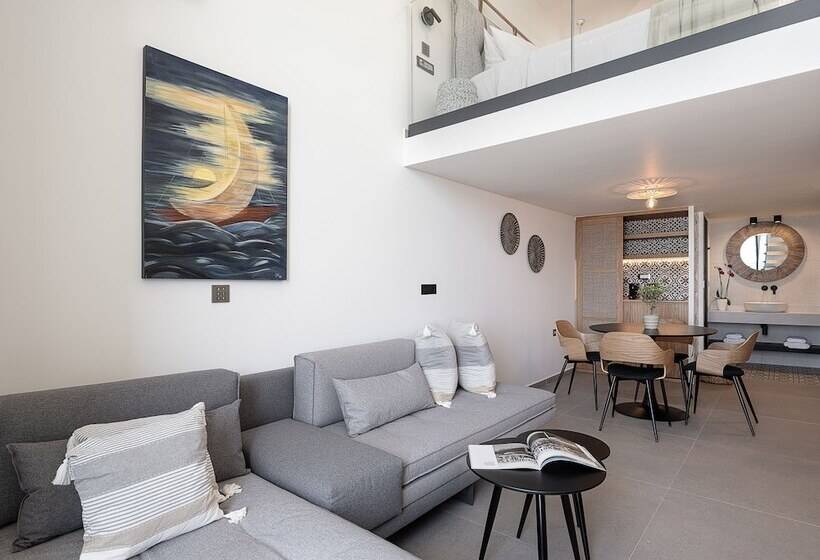 Отель Calla Luxury Seafront Suites