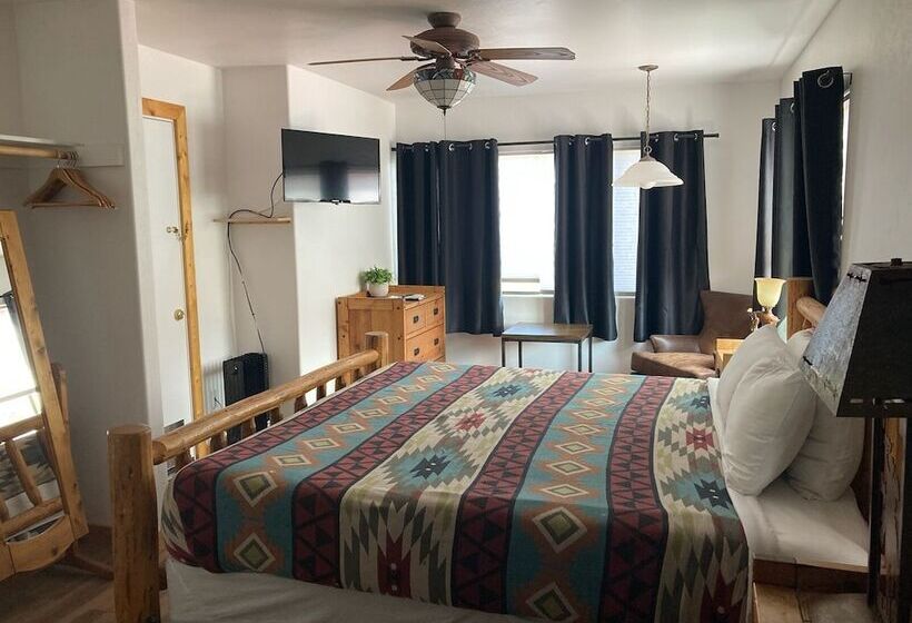 酒店 Creekside Lodge And Cabins