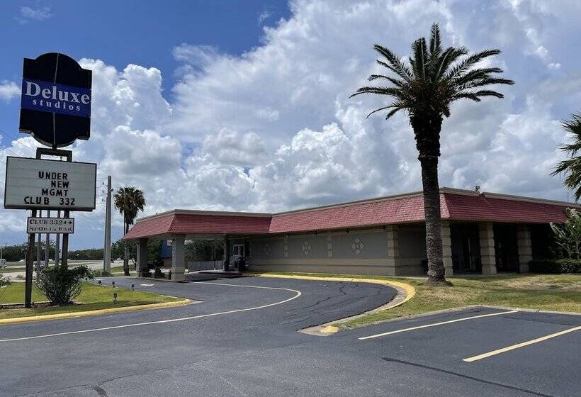 בית מלון כפרי Deluxe Studios