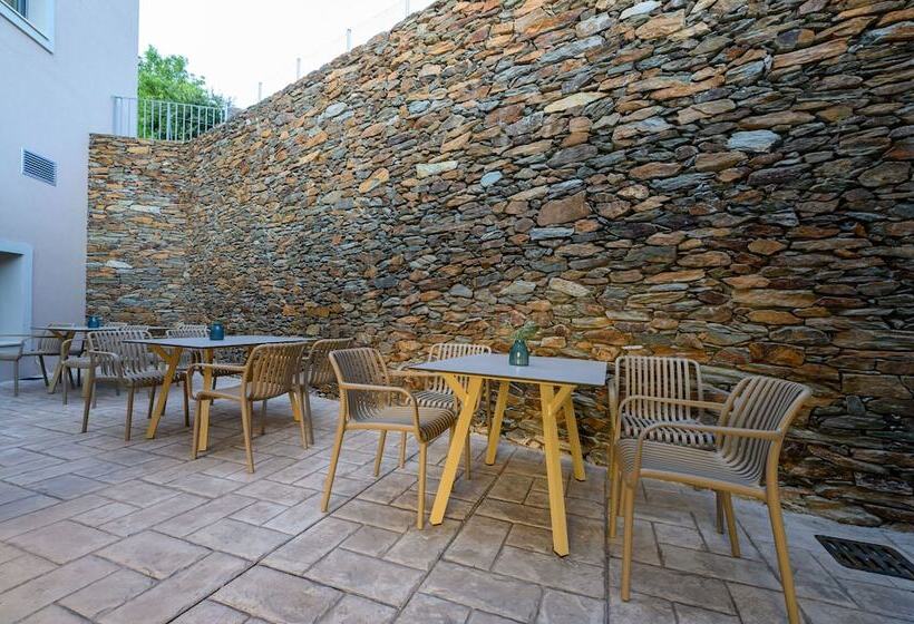 Denthis Hotel   Taygetos Mountain Getaway