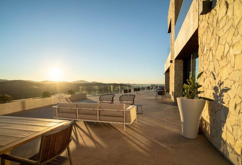 هتل Es Desconecta2