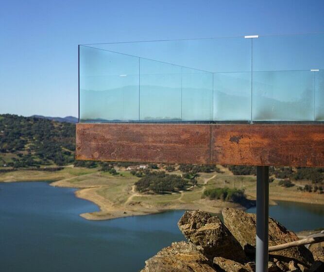 هتل Es Desconecta2