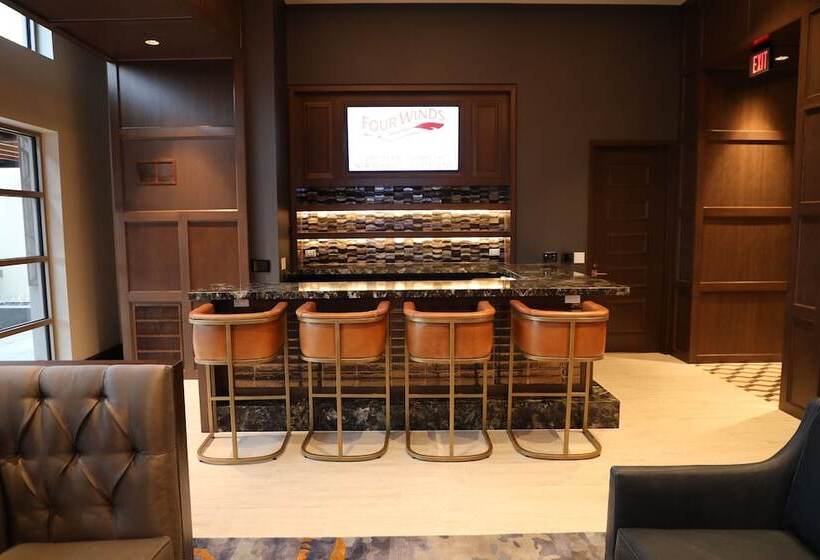 هتل Four Winds Casino South Bend