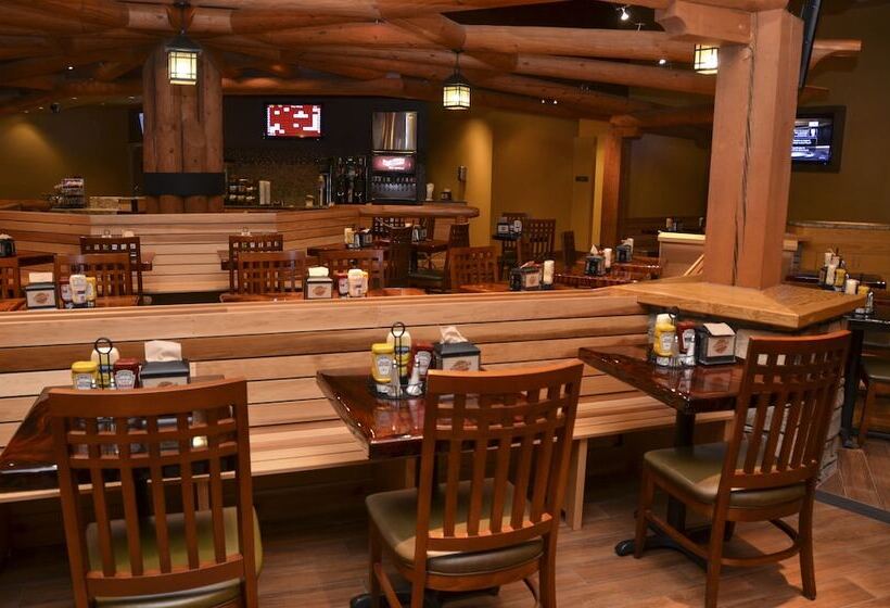 هتل Four Winds Casino South Bend