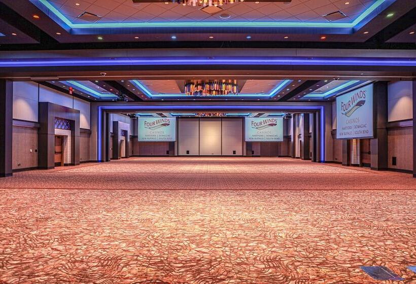 هتل Four Winds Casino South Bend