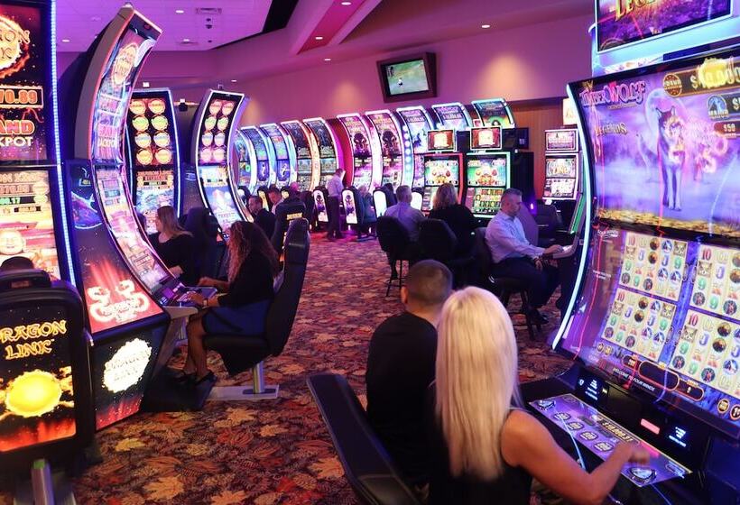 هتل Four Winds Casino South Bend