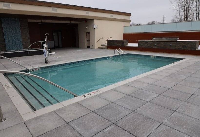 هتل Four Winds Casino South Bend