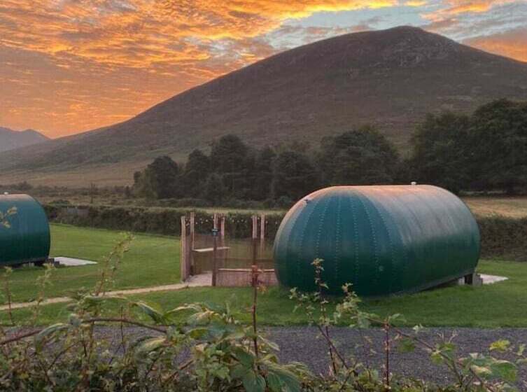 Отель Further.space At Leitrim Lodge