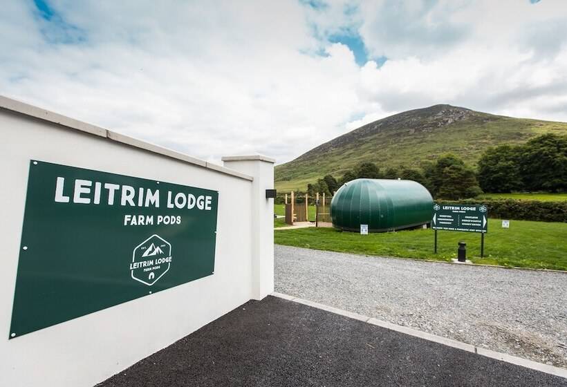 Отель Further.space At Leitrim Lodge