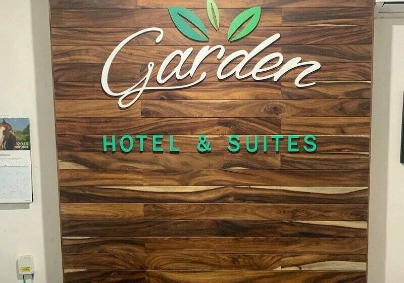 ホテル Garden Suites Tonlá
