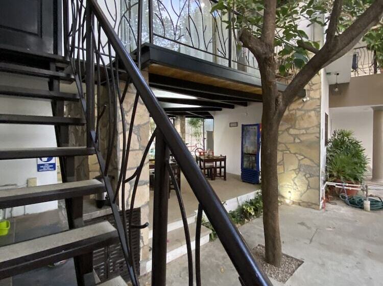 ホテル Garden Suites Tonlá