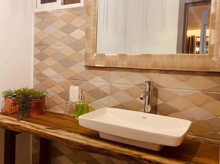 ホテル Garden Suites Tonlá