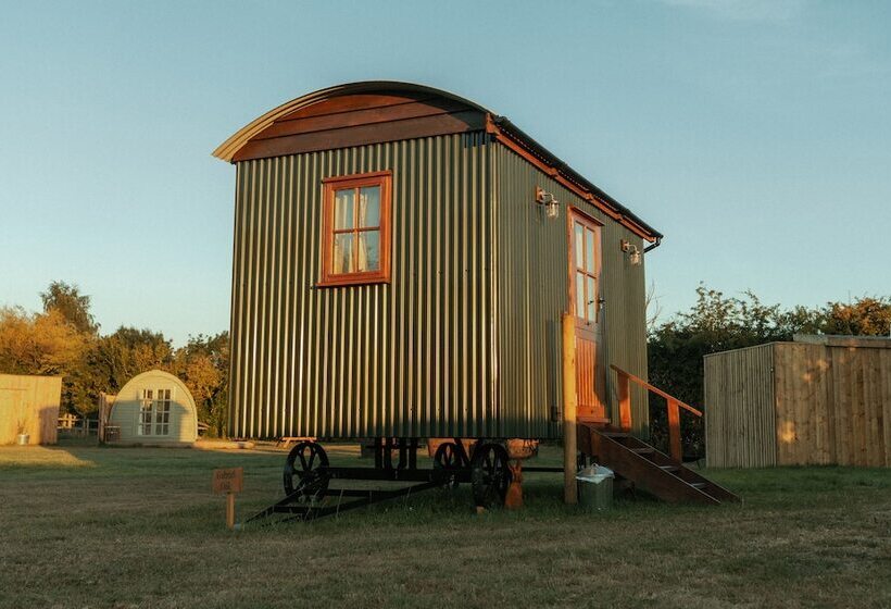 ホテル Glamping In Wiltshire In Our Luxury Shepherds Hut