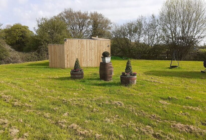 ホテル Glamping In Wiltshire In Our Luxury Shepherds Hut
