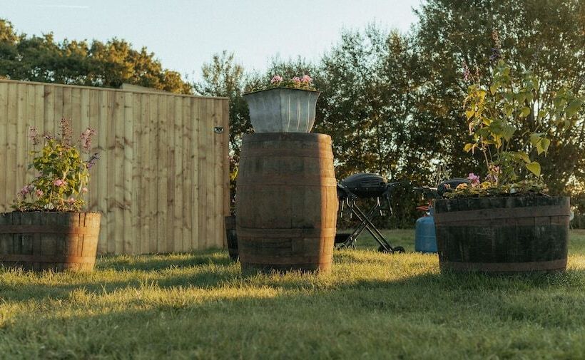 ホテル Glamping In Wiltshire In Our Luxury Shepherds Hut