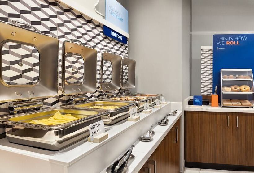 酒店 Holiday Inn Express Strathroy By Ihg