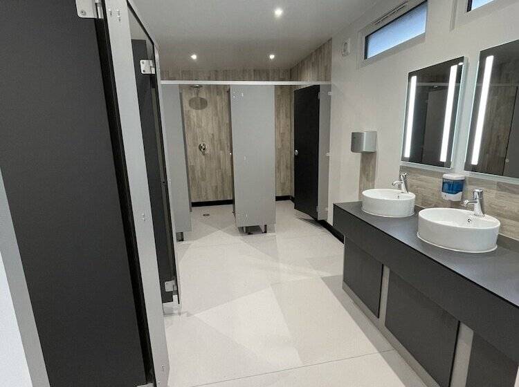 فندق Impeccable 1 Bed Bell Tent Near Holyhead