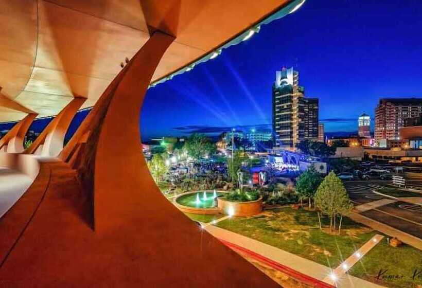 فندق Inn At Price Tower