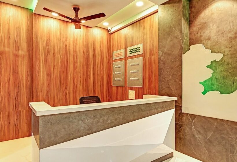 Itsy Hotels Sri Sai Grand Inn