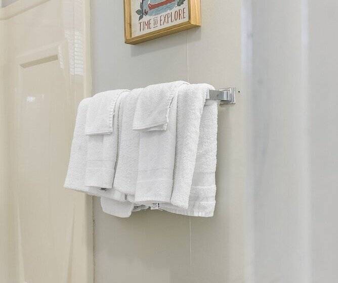 هتل Kimberling Cove C1