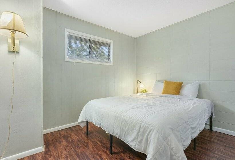 فندق Kimberling Cove C4