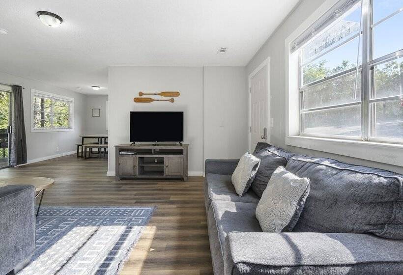 هتل Kimberling Cove H20