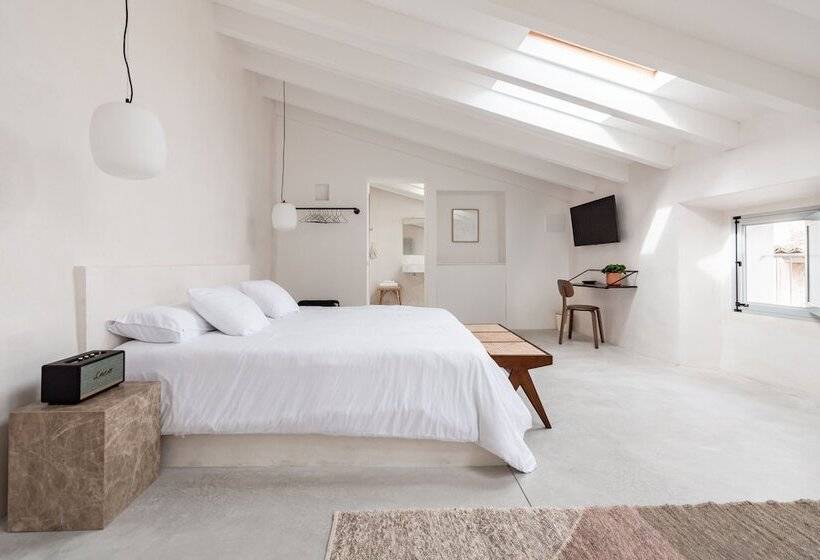 هتل Meem Townhouse